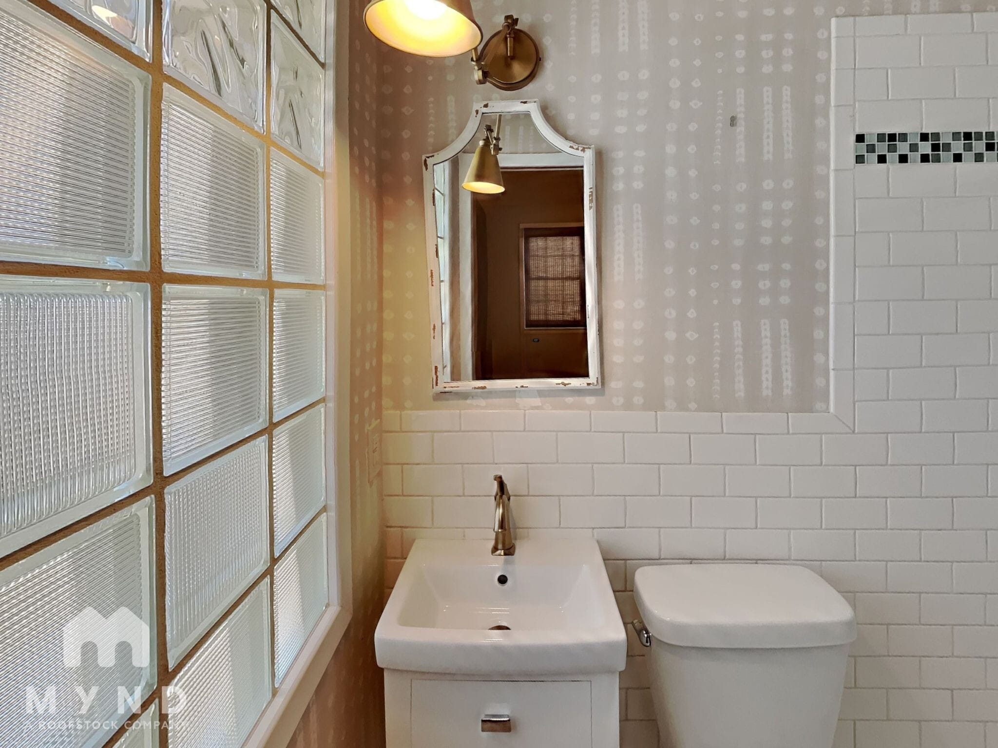 Building Photo - 3120 Skyland Dr NE