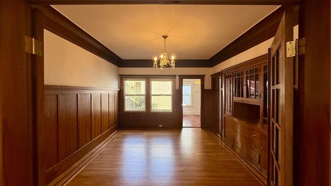 Building Photo - DREAM HOME! Spacious 3 BR + Sunroom/ 1.5 BA  in the Richmond area- AMSI