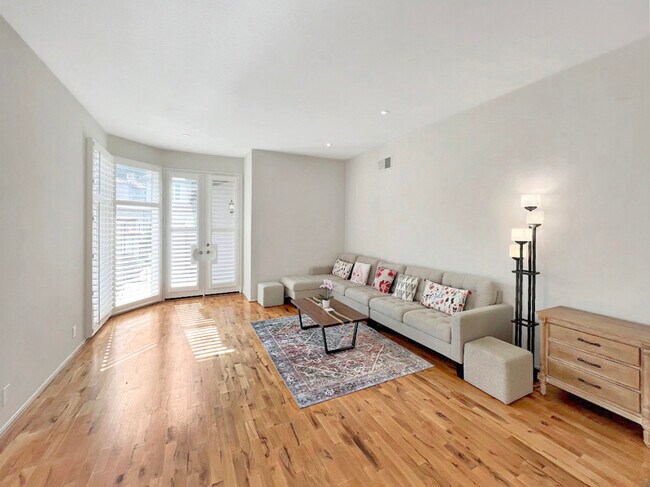 Building Photo - 9761 Claiborne Square