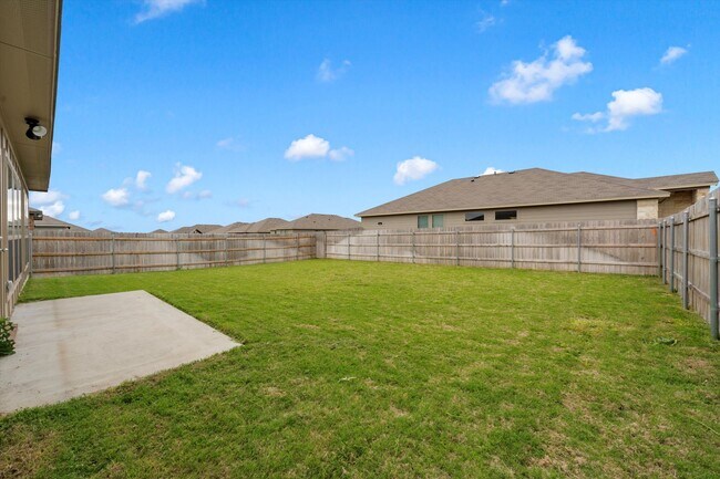 Building Photo - AVAILABLE NOW! Beautiful 3 Bedroom Home Located in Temple, Texas!