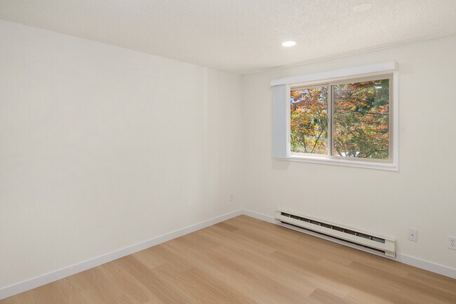 Building Photo - 717 Hawthorne St