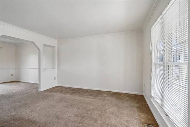 Building Photo - Immediate move-in at Goshen Village