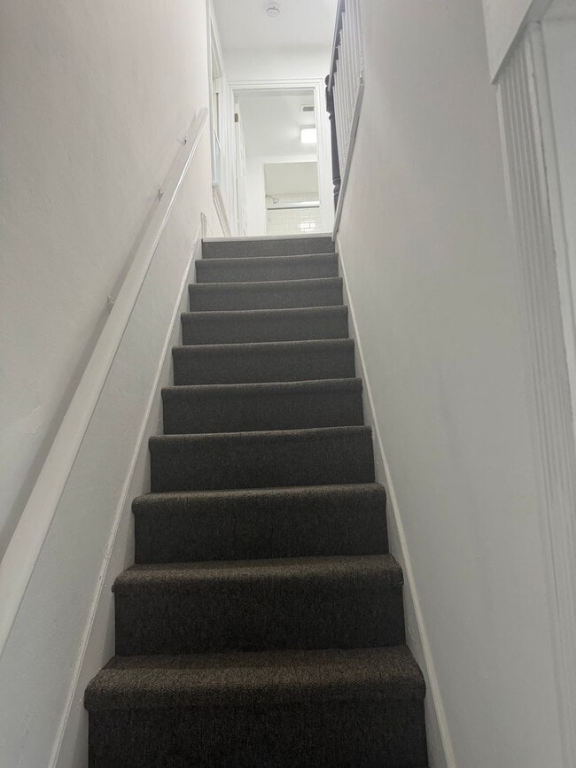 Building Photo - Newly Renovated Move-In Ready 4 Bed, 1.5 Bath Home in Millville