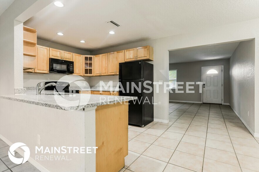 Building Photo - 382 Sunnyside Dr