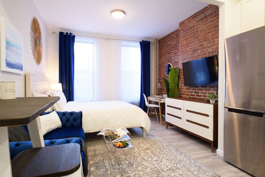 Building Photo - 240e E 75th St