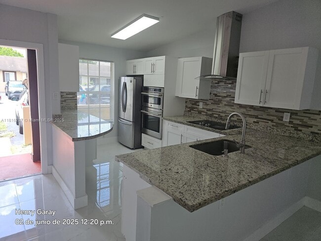 Building Photo - 9571 W Fern Ln