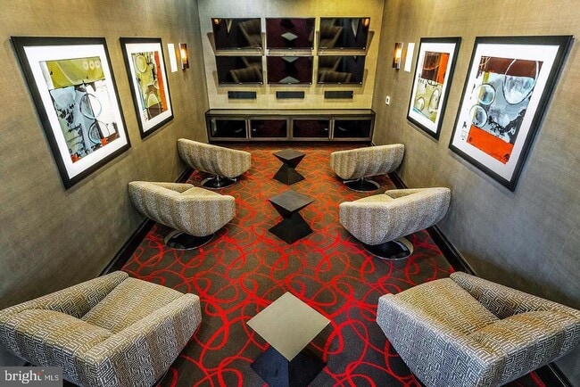 Building Photo - 244 Breeders Cup Dr