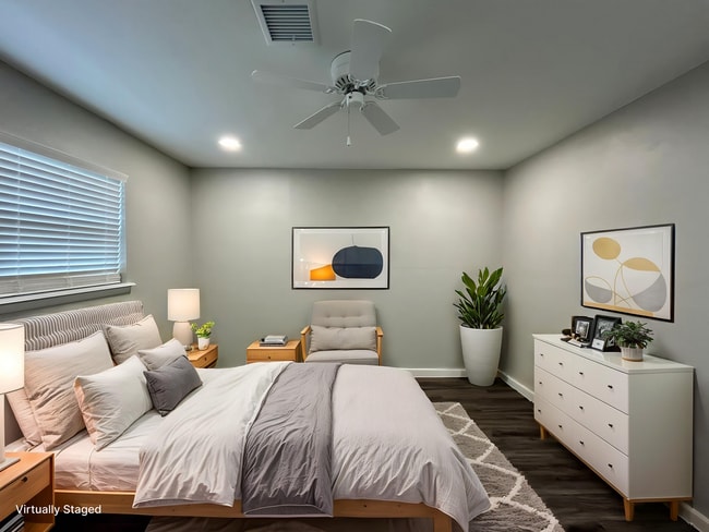 Building Photo - Minutes from Downtown Rogers – 2 Bed Apartment for Rent