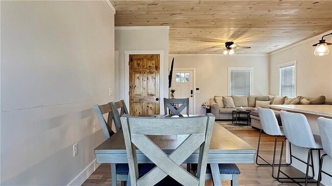 Building Photo - 374 Prince Dr