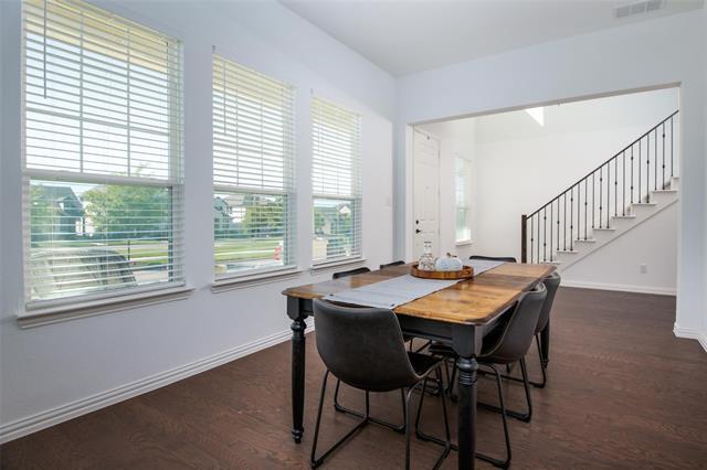 Building Photo - 2408 Elm Pl