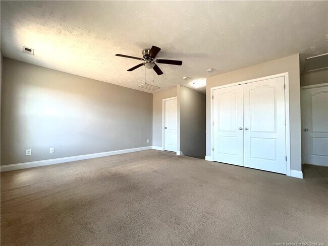 Building Photo - 240 Declaration Dr