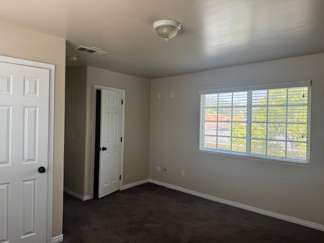 Building Photo - 1231 Saticoy St