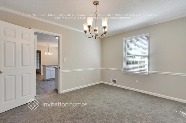 Building Photo - 6186 Pinewood Dr SE