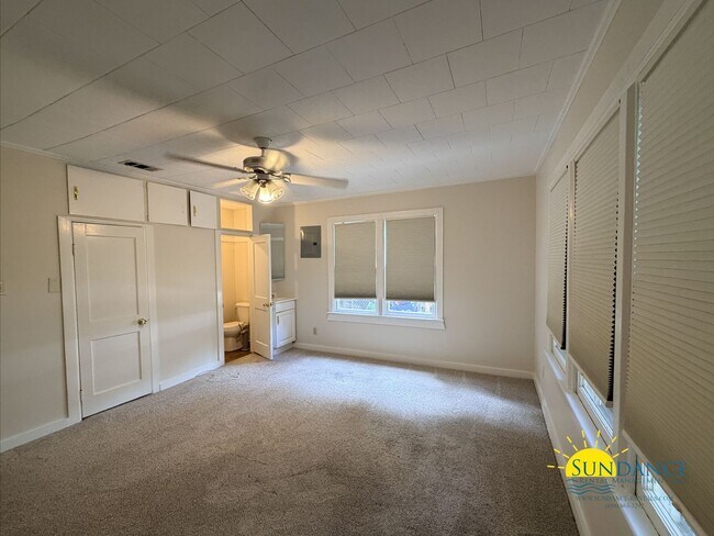 Building Photo - 1023 Judith Ave