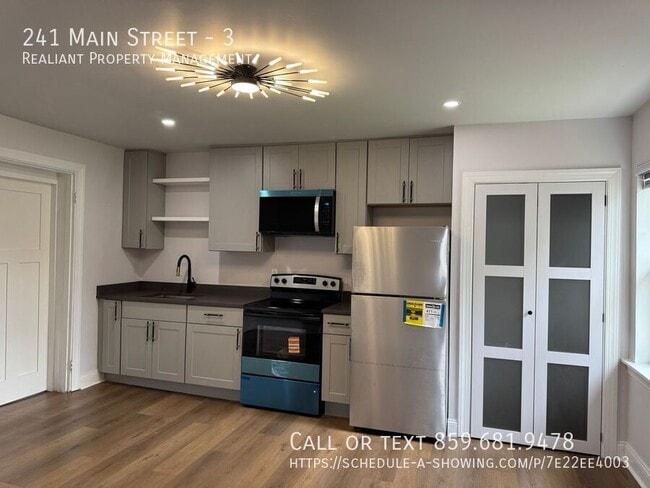 Building Photo - 241 Main St