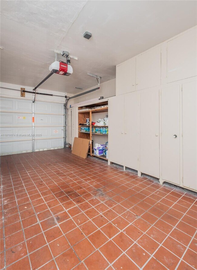 Building Photo - 800 N 46th Ave