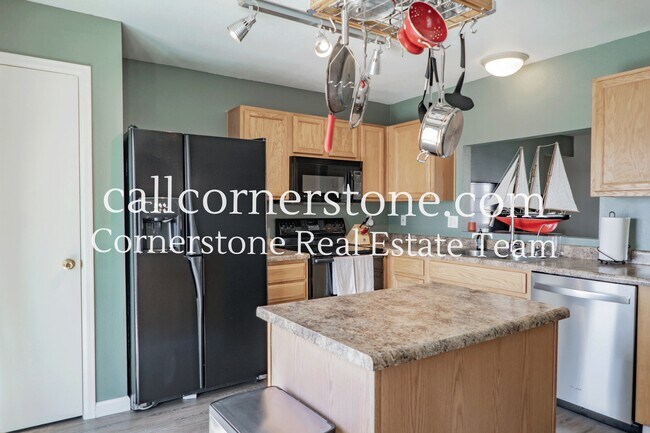 Building Photo - 6441 Cache Dr