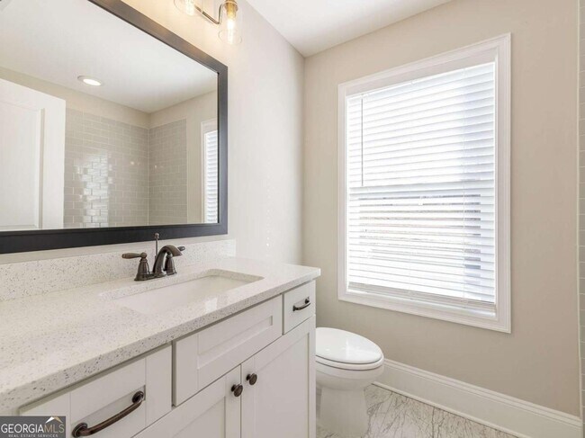 Building Photo - 4210 Old Cherokee St