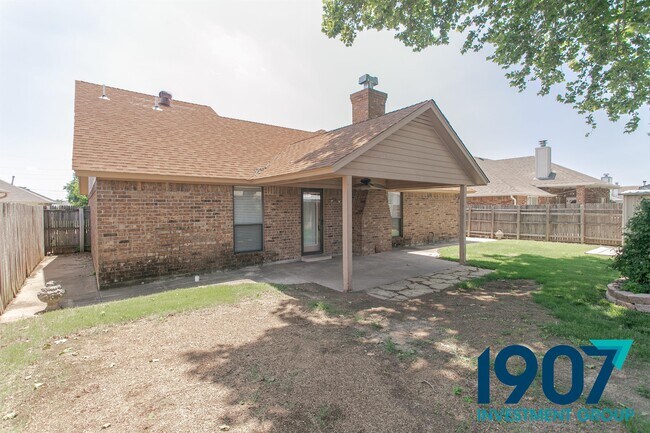 Building Photo - 1213 SW 133rd St