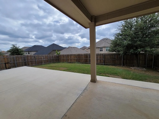 Building Photo - 5-Bed Home with Two Primary Suites & Game Room in Northwest ISD
