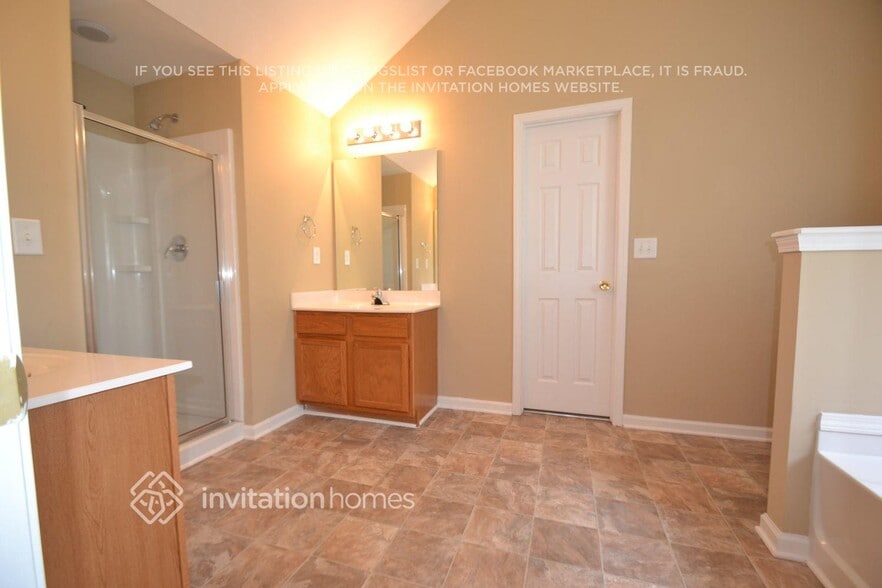 Building Photo - 8617 Berrybrook Ln