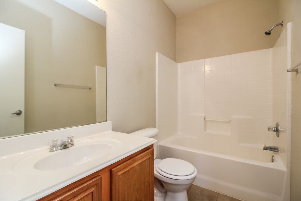 Building Photo - 10005 Blue Bell Dr