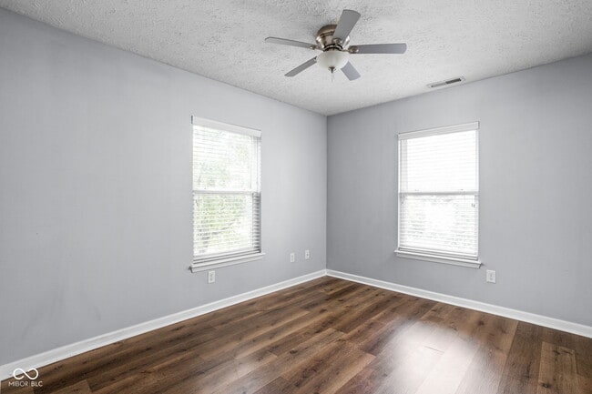 Building Photo - 2213 N Talbott St