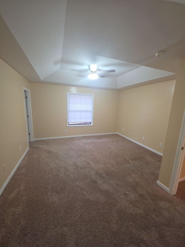 Building Photo - Charming Single-Level 3 Bedroom Home with Large Back Porch and 2-Car Garage