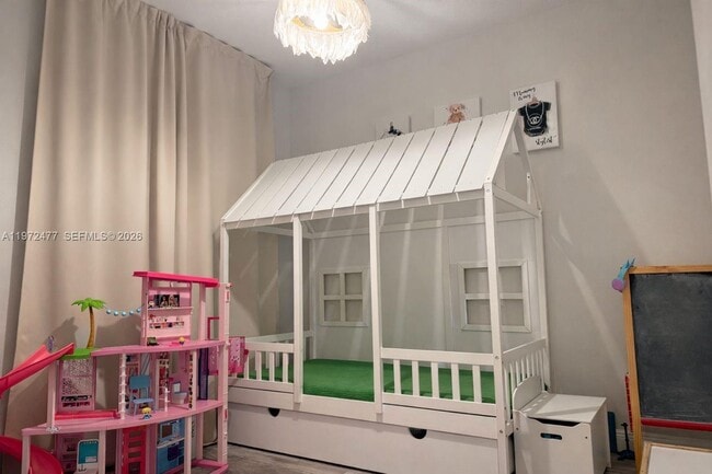 Building Photo - 829 NE 191st St