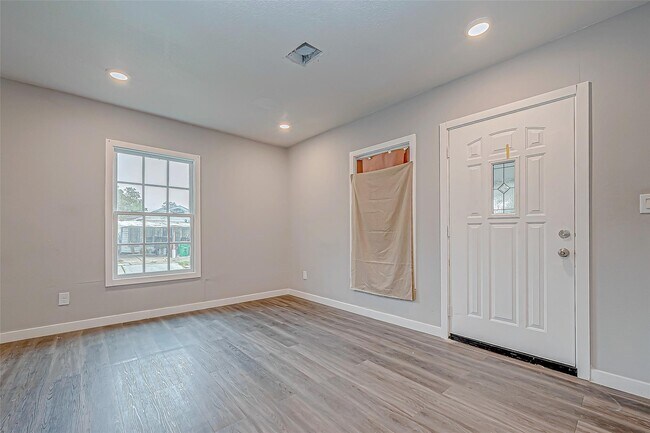 Building Photo - 7422 Avenue I