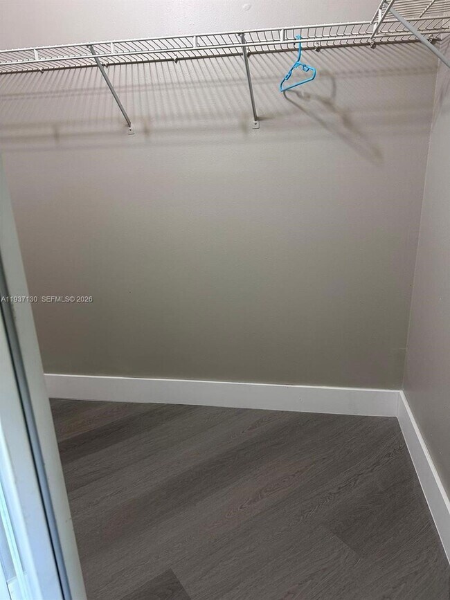 Building Photo - 2246 SE 27th Dr