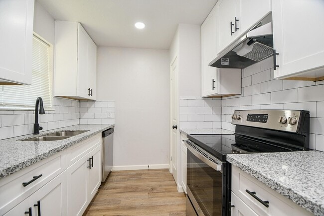 Building Photo - 5709 Arthington Ave