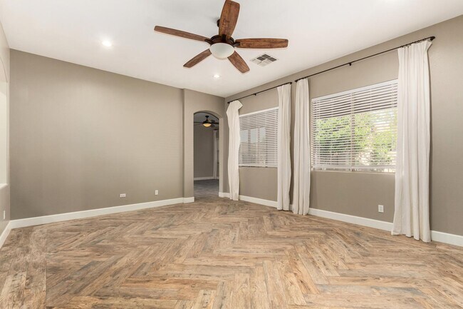 Building Photo - 4326 E Cloudburst Ct