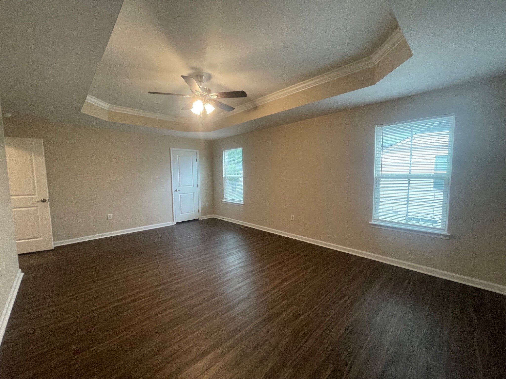 Building Photo - 2410 Walthall Ct