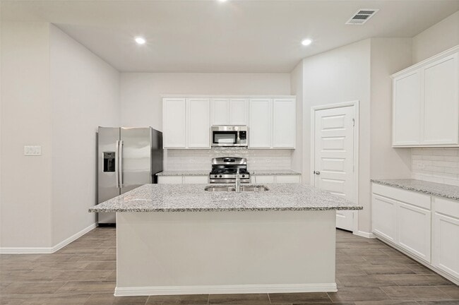 Building Photo - 14057 Kempt Dr