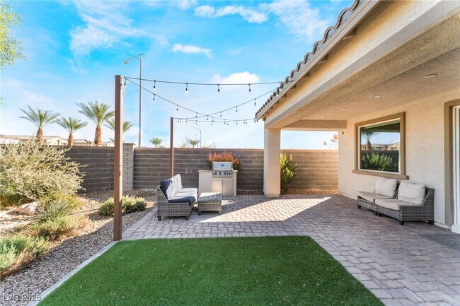 Building Photo - 1506 Visible Ave