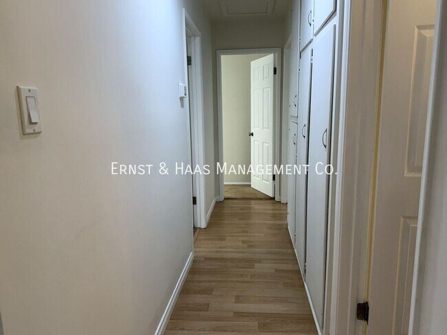 Building Photo - 6926 E Rendina St