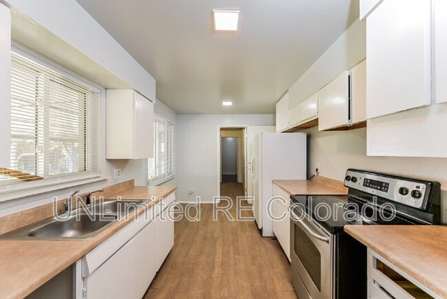 Building Photo - 3016 W Stanford Dr
