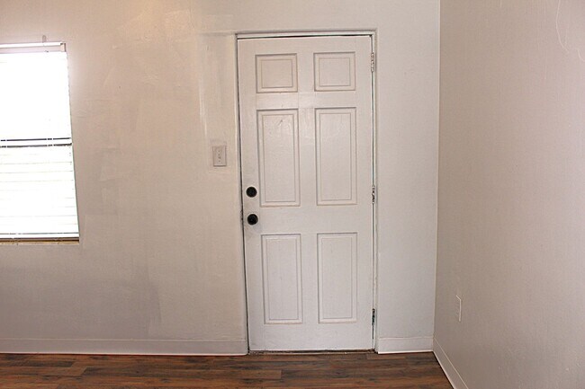 Building Photo - Lovely 3-bedroom 1 bath home for rent