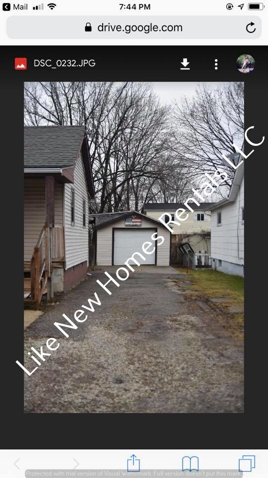 Building Photo - 1106 w Bergin ave