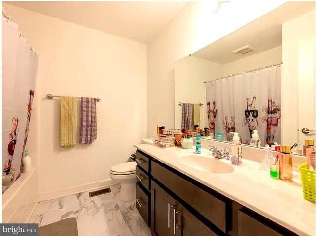 Building Photo - 5019 Forsythia Pl