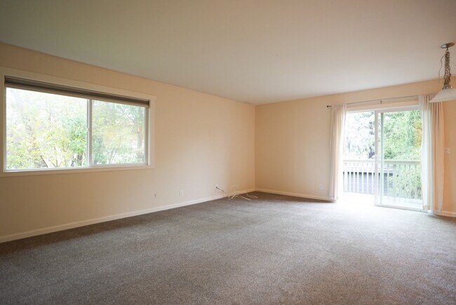 Building Photo - Laurel, 1130-1136 *