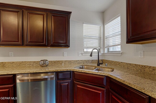 Building Photo - 5021 Silver Cholla Dr