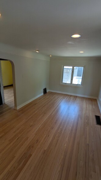 Building Photo - 2257 S Logan St