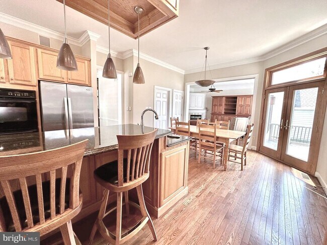 Building Photo - 307 Creek Valley Ln