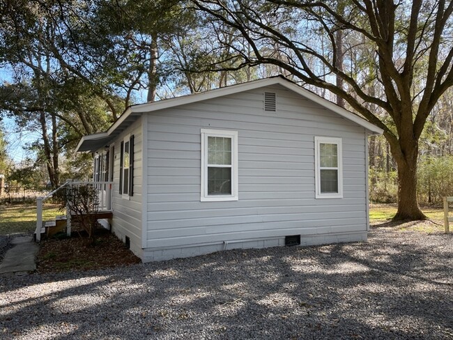 Building Photo - FULLY FURNISHED 408 Miles Road