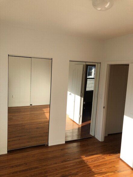 Building Photo - 27 Alton Pl