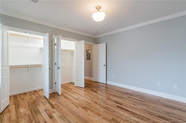 Building Photo - 192 Montauk Ave