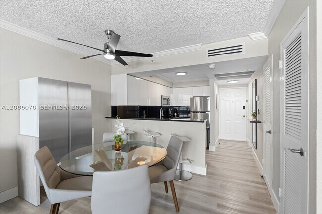 Building Photo - 2501 S Ocean Dr