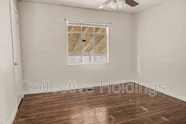 Building Photo - 1520 17th Way SW